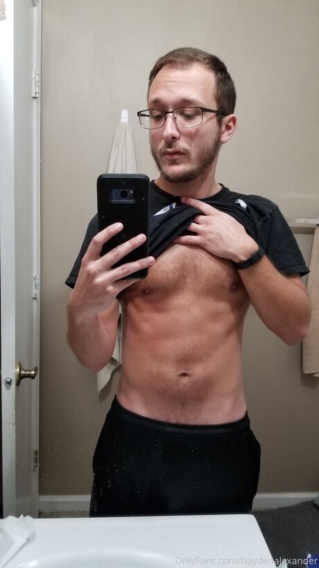 Haydenalexander nude actress photo