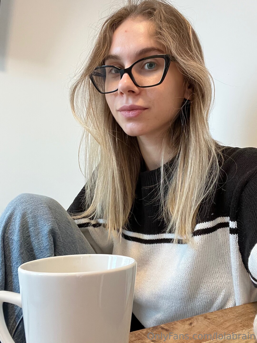 Lolabrain sexy pornstar images