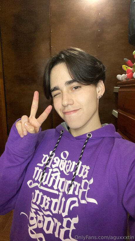 Aguxxxtin sex model photos