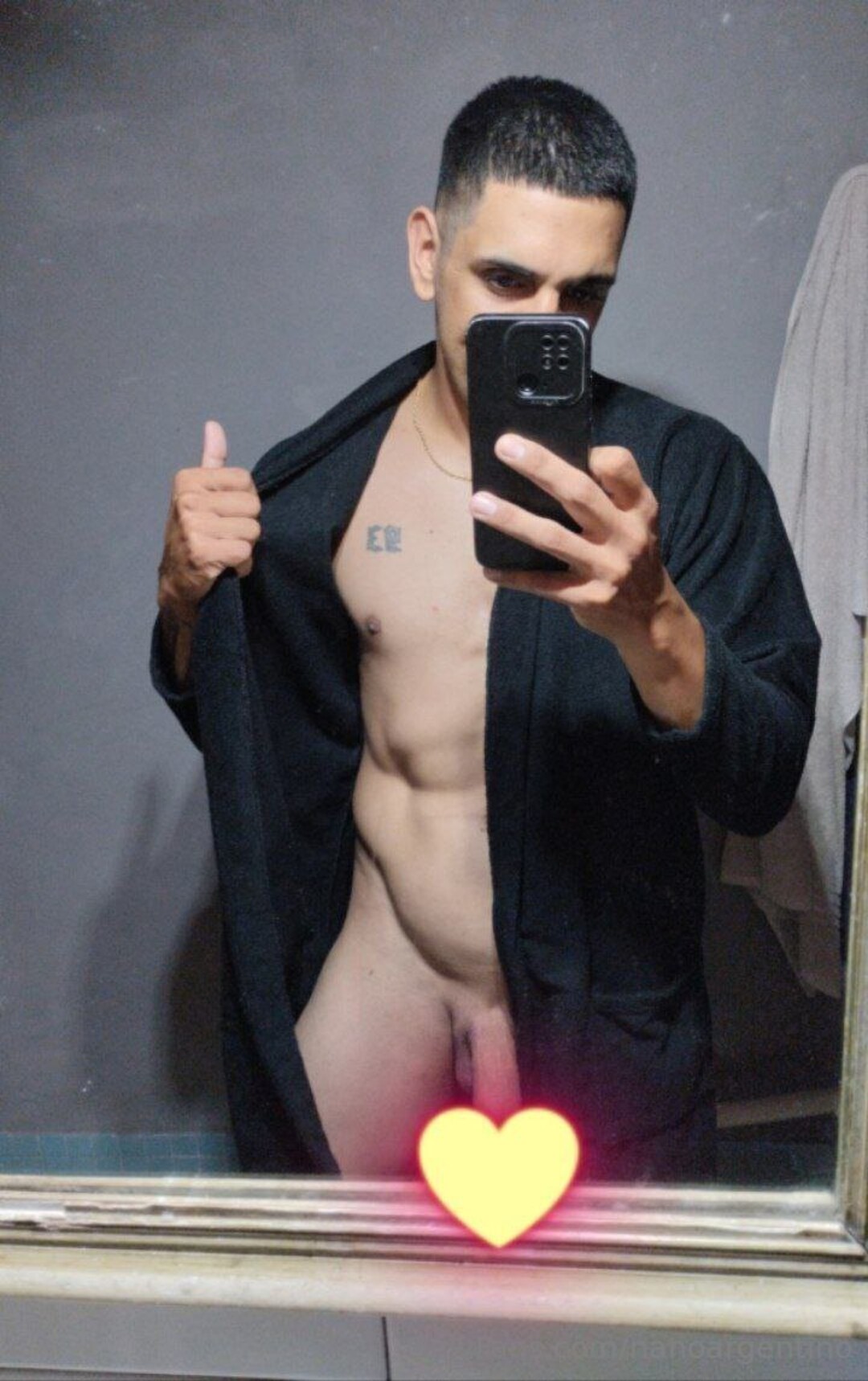 Nanoargentino hot model image