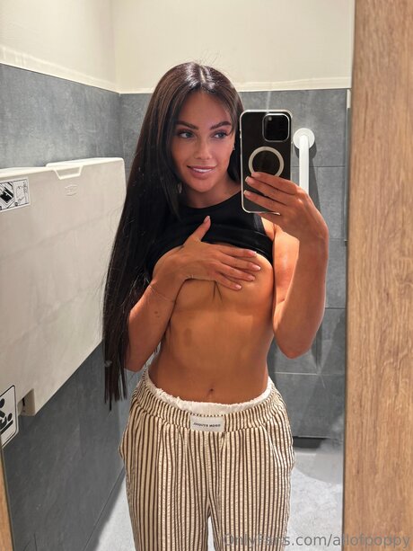 Allofpoppy adult model photos