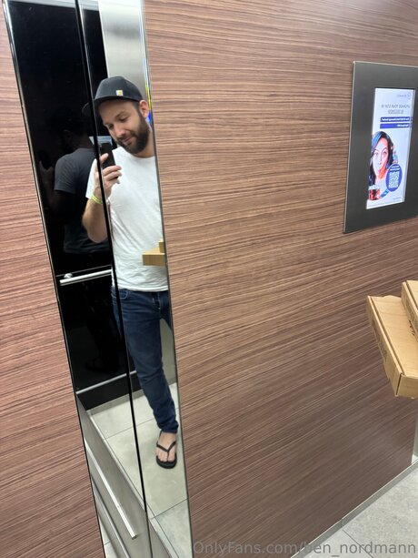 Ben Nordmann pornstar naked img