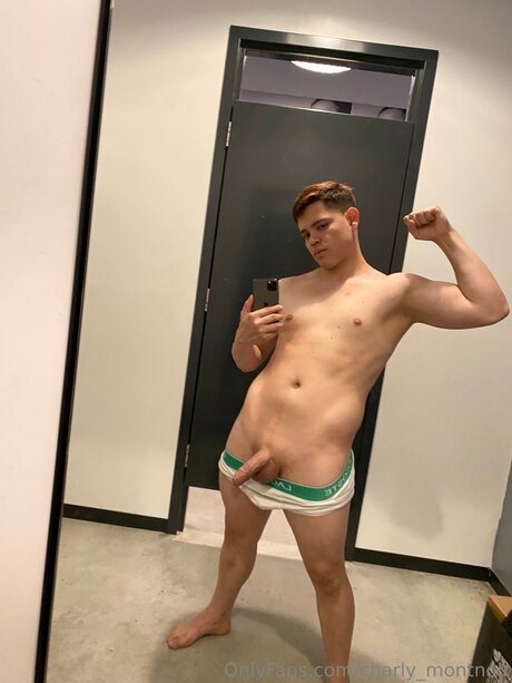 Charly Montnoir model adult pictures