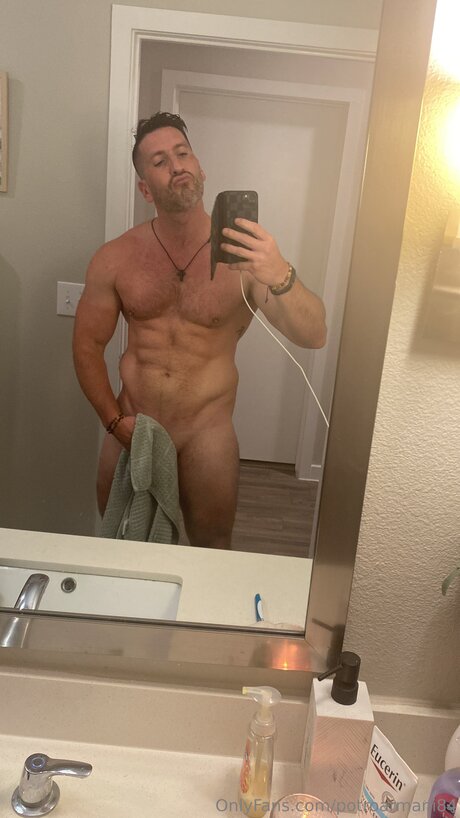 Potroarmani84 pornographic model picture