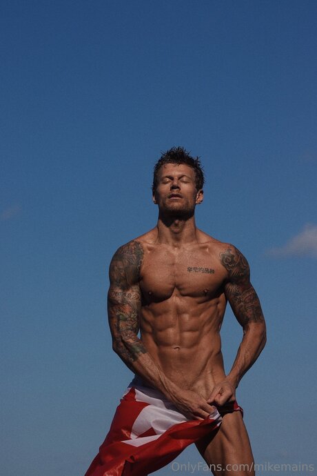 Mainzz model hot pic