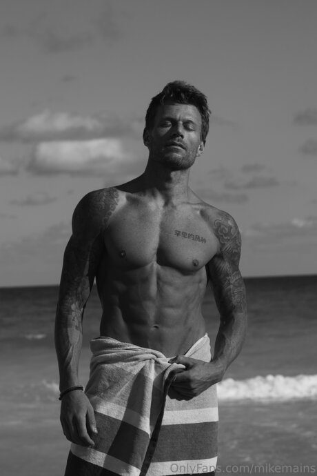 Mainzz model naked gallery