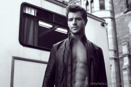 Steveboyd naked actress image