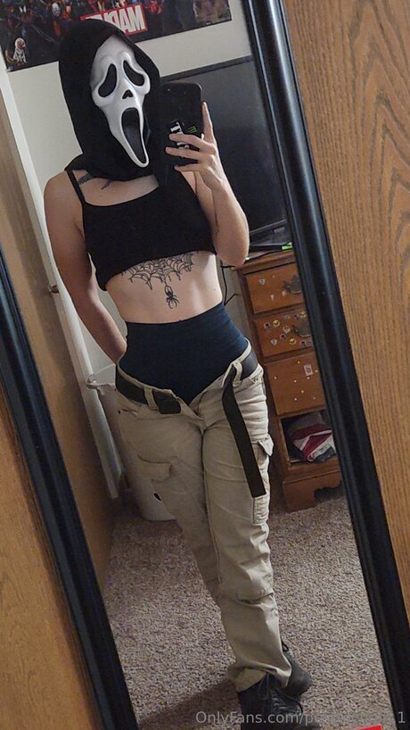 Pesttechgirl 1 star nudes picture