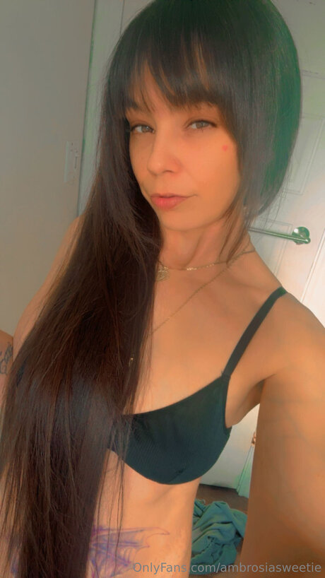 Ambrosiasweetie beautiful actress photos