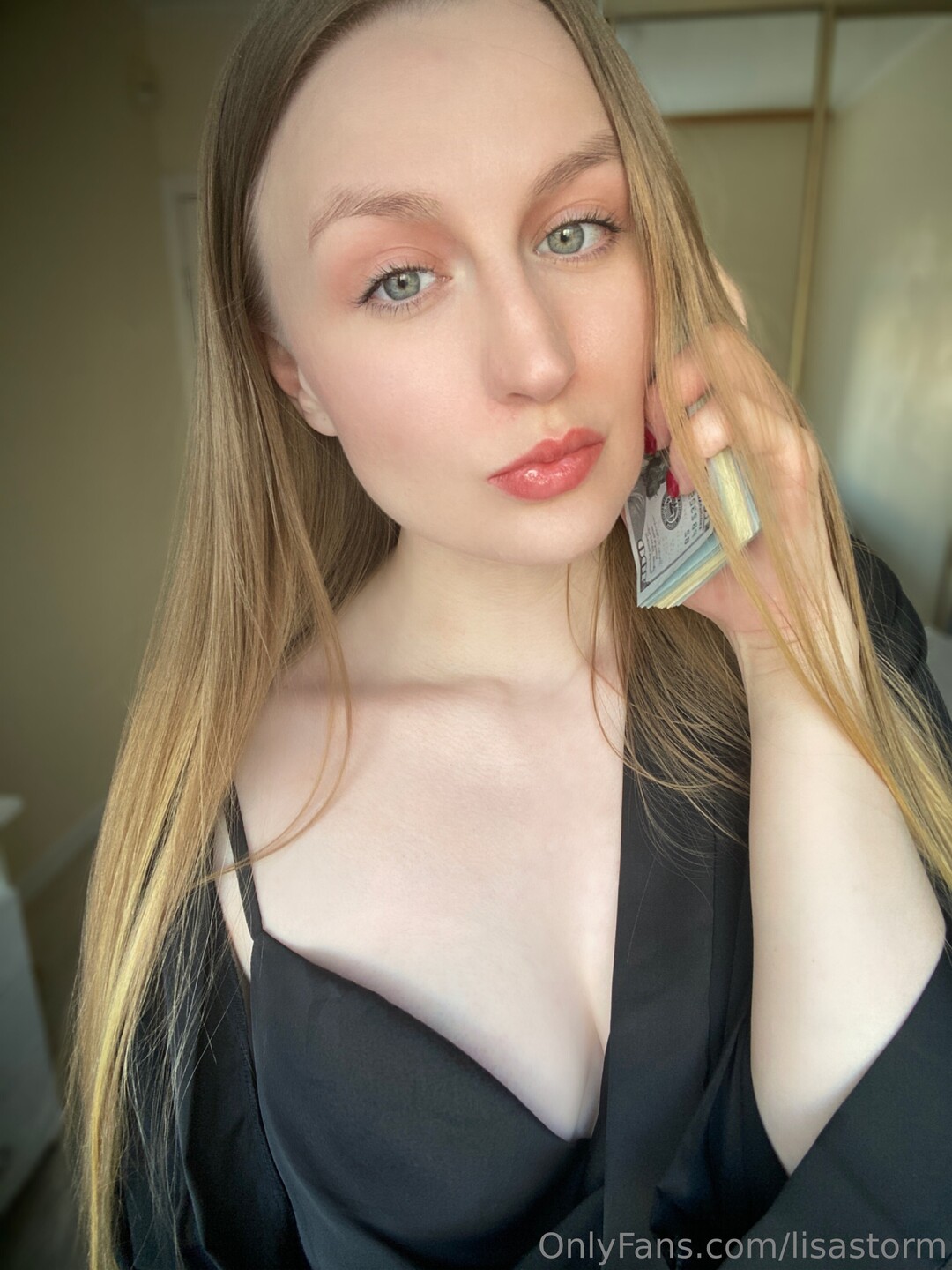 Lisastorm star hot image