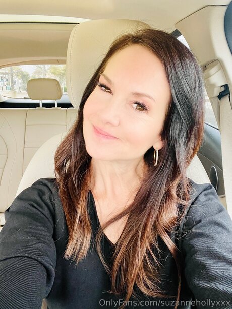 Suzannehollyxxx pornstar erotic image