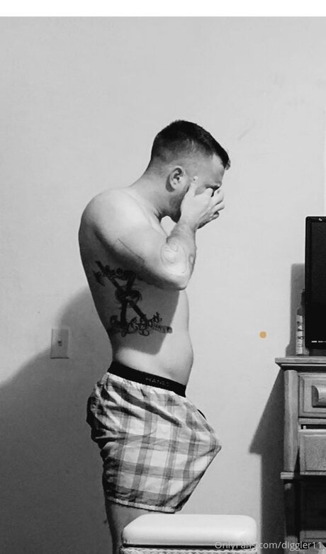 Diggler223 model art images