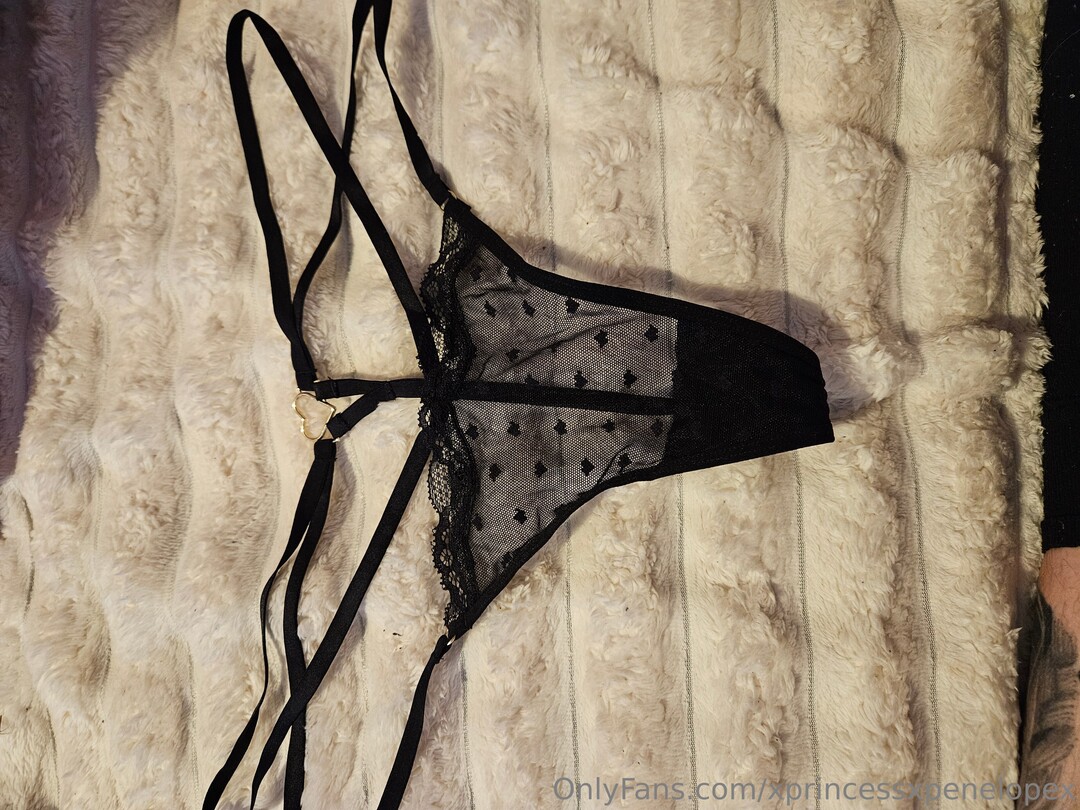amateur blonde onlyfans porn image