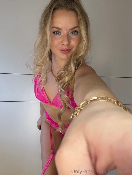 Jennibluee profile image