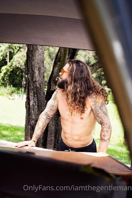 Iamthegentleman hot actress pictures