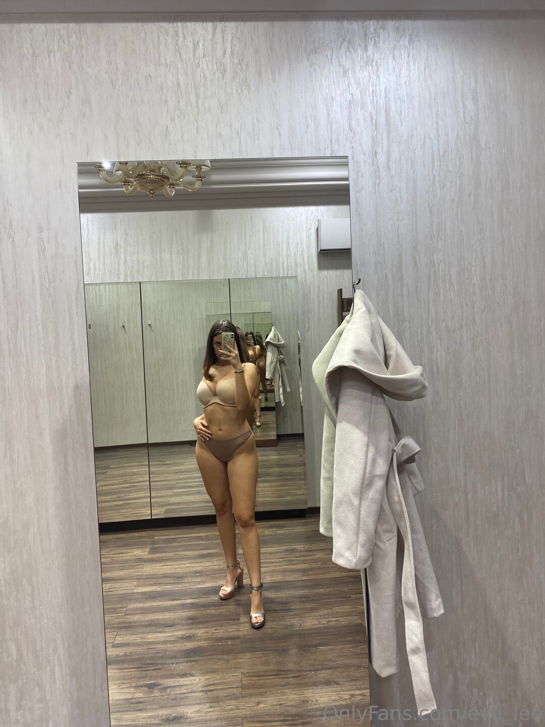 Eva Lee nudes actress gallery