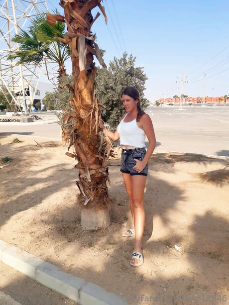 Hexe12346 model pics