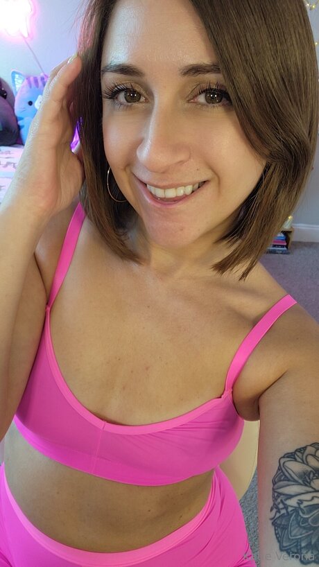 Katieverona nudes model img