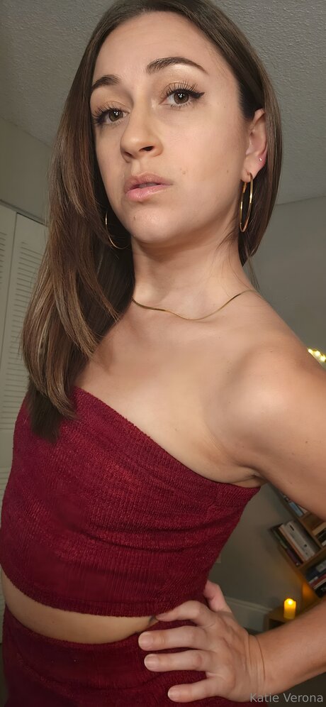 Katieverona star high quality pic