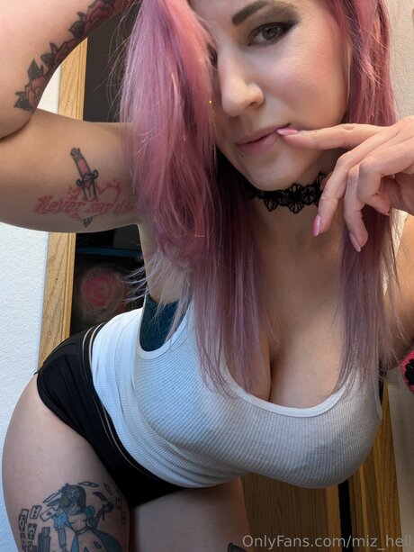 Miz Hell star best photos