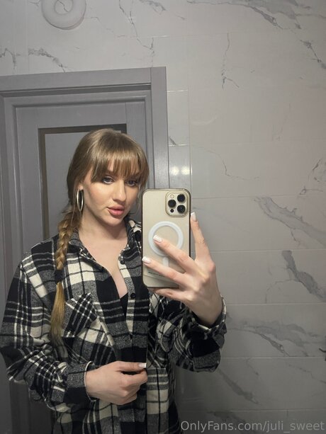 Juli Sweet porn actress archive