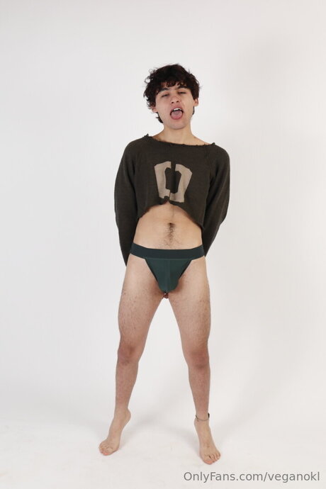 sucking big cock onlyfans naked pic