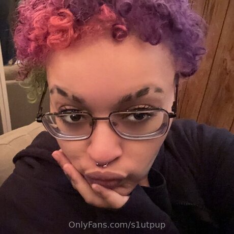 female midget onlyfans exclusive pictures