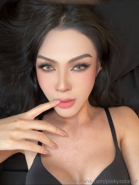 Pinkysorayut nice actress photo