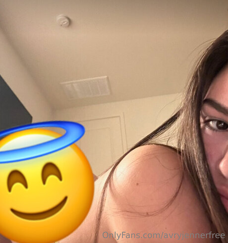 Avryjennerfree xxx model gallery