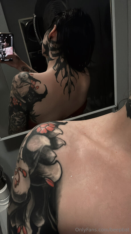 Beepbat model pretty pics