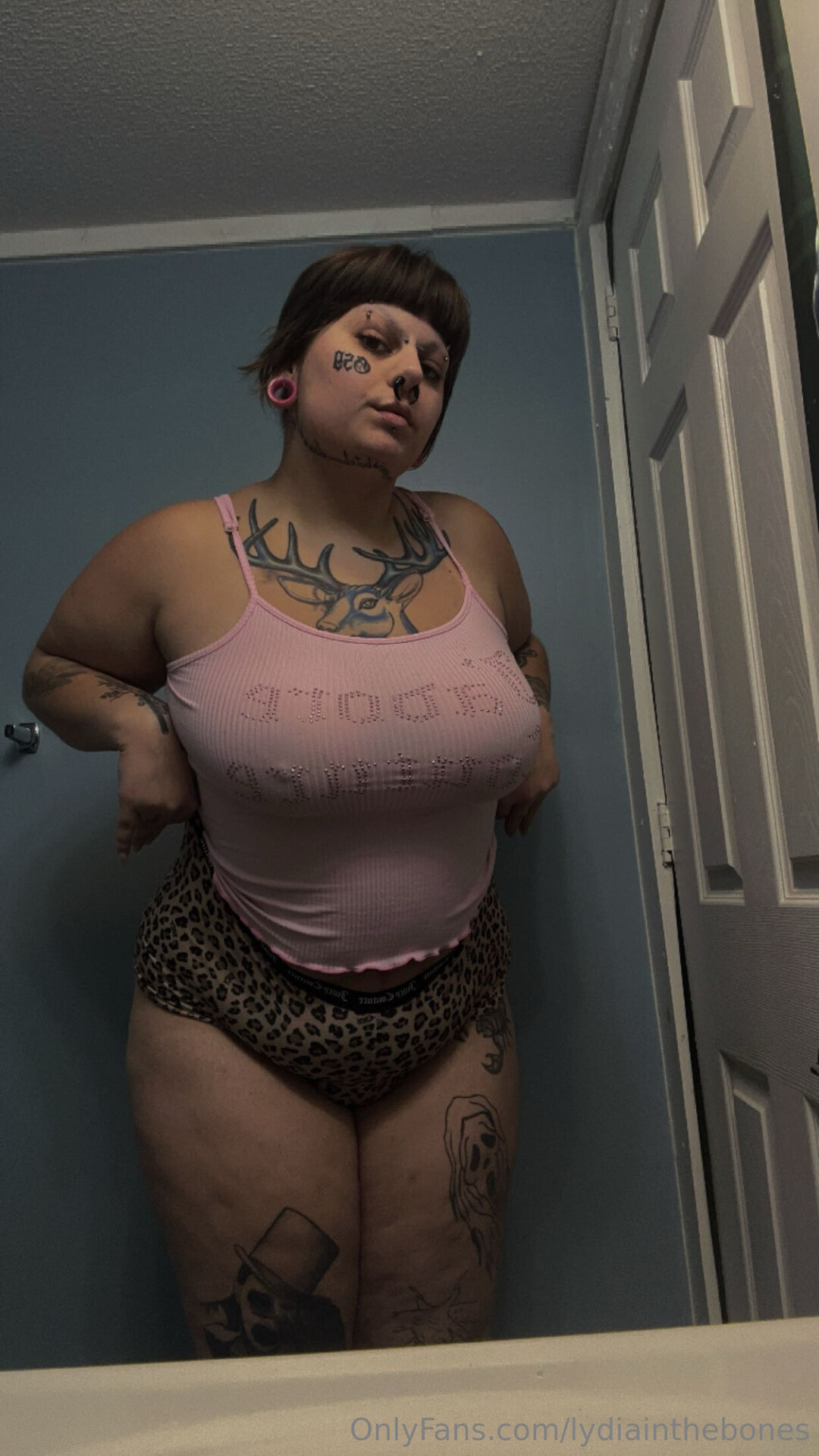 Lydiainthebones adult model img