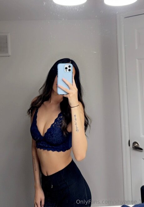 Shyanne 1 model erotic pictures