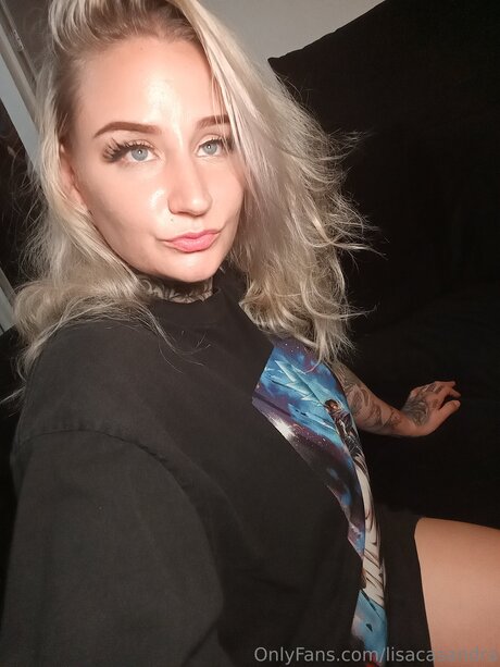 Lisacasandra model sexy pictures
