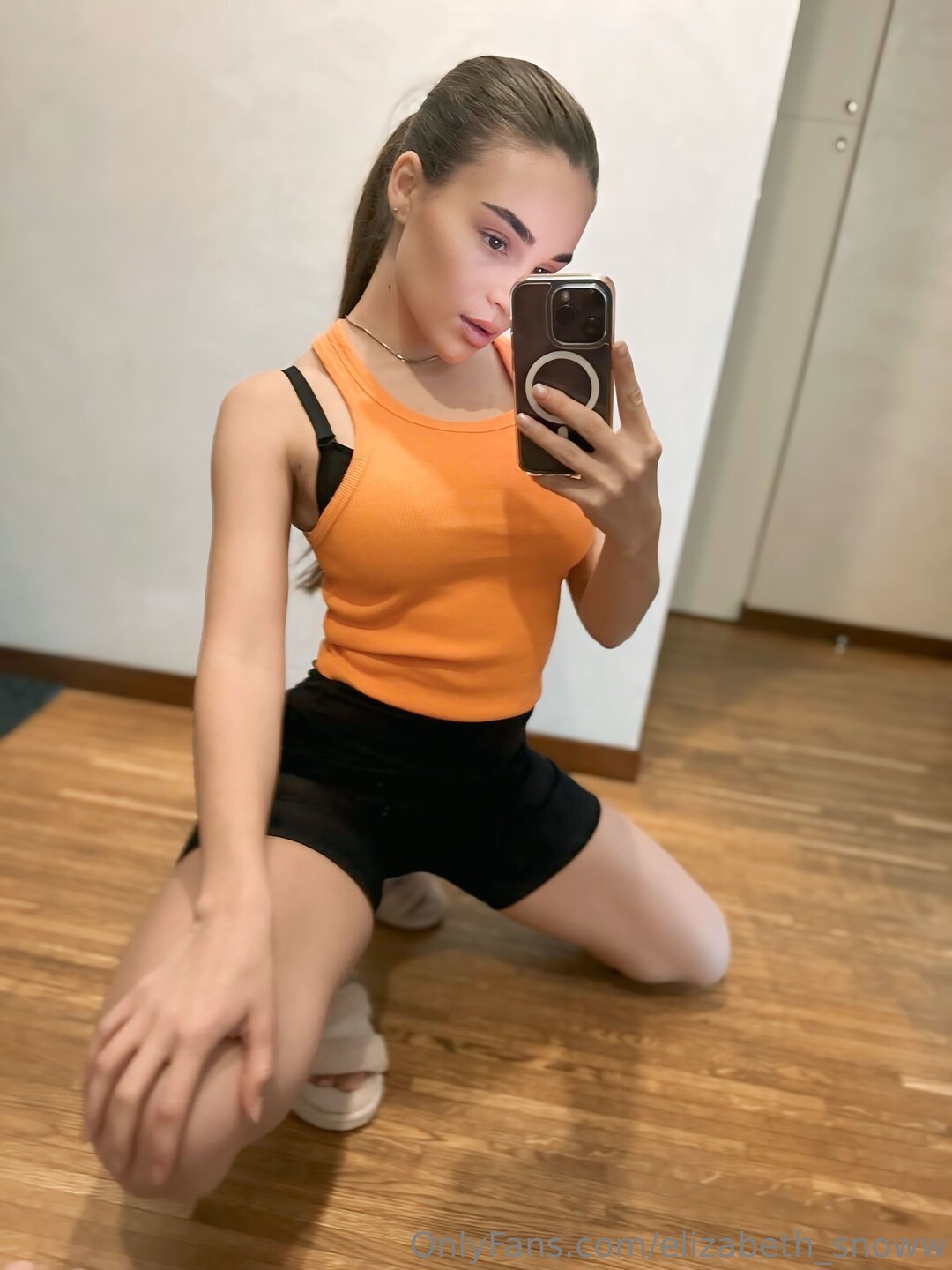 Elizabeth Dreamm star exclusive photo