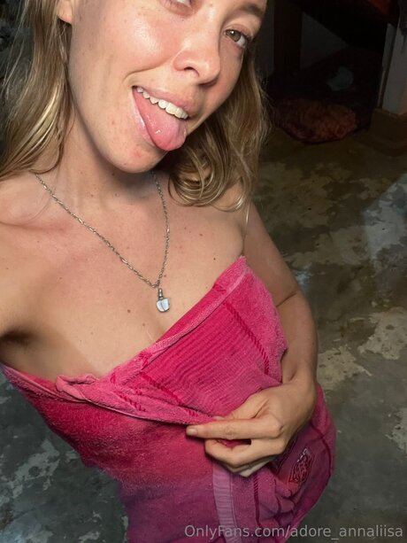 Adore Annaliisa high quality model photo