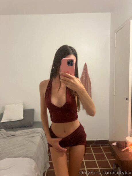 Cutylily pretty pornstar pic