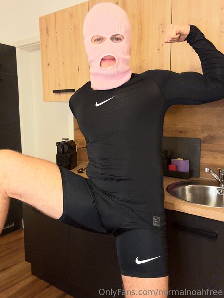 Normalnoahfree nice pornstar pic