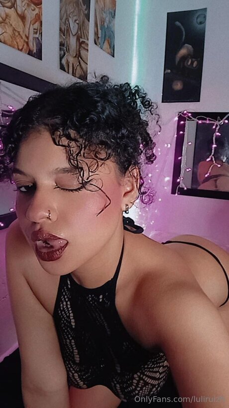 Luliruizh nude pornstar pic
