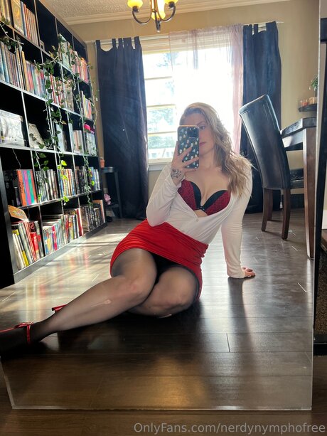 Nerdynymphofree pornstar nude pics