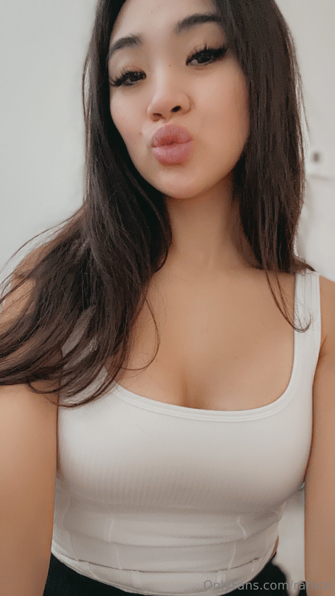 Rahice model adult images