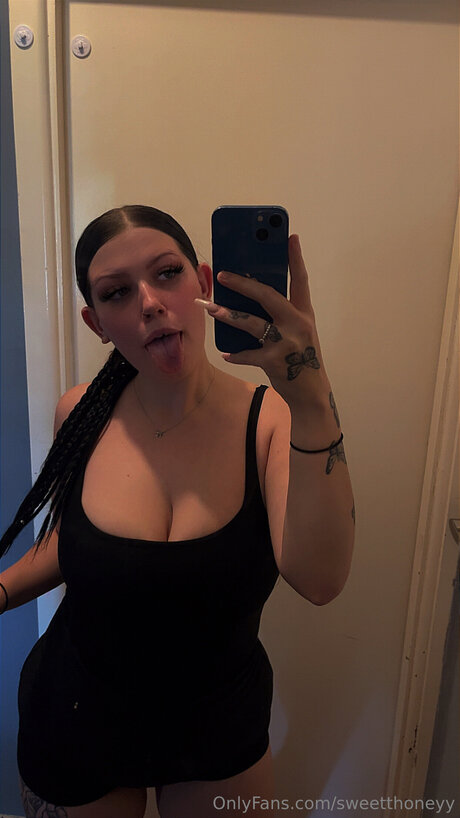 colombian teen onlyfans nice image