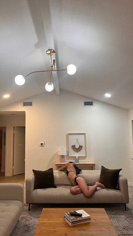 Aiaixoxo7 pornstar sexy images