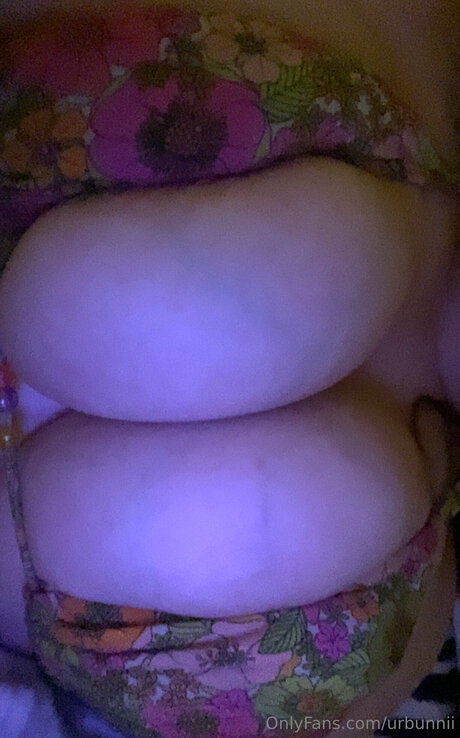 Urbnni pornstar top img