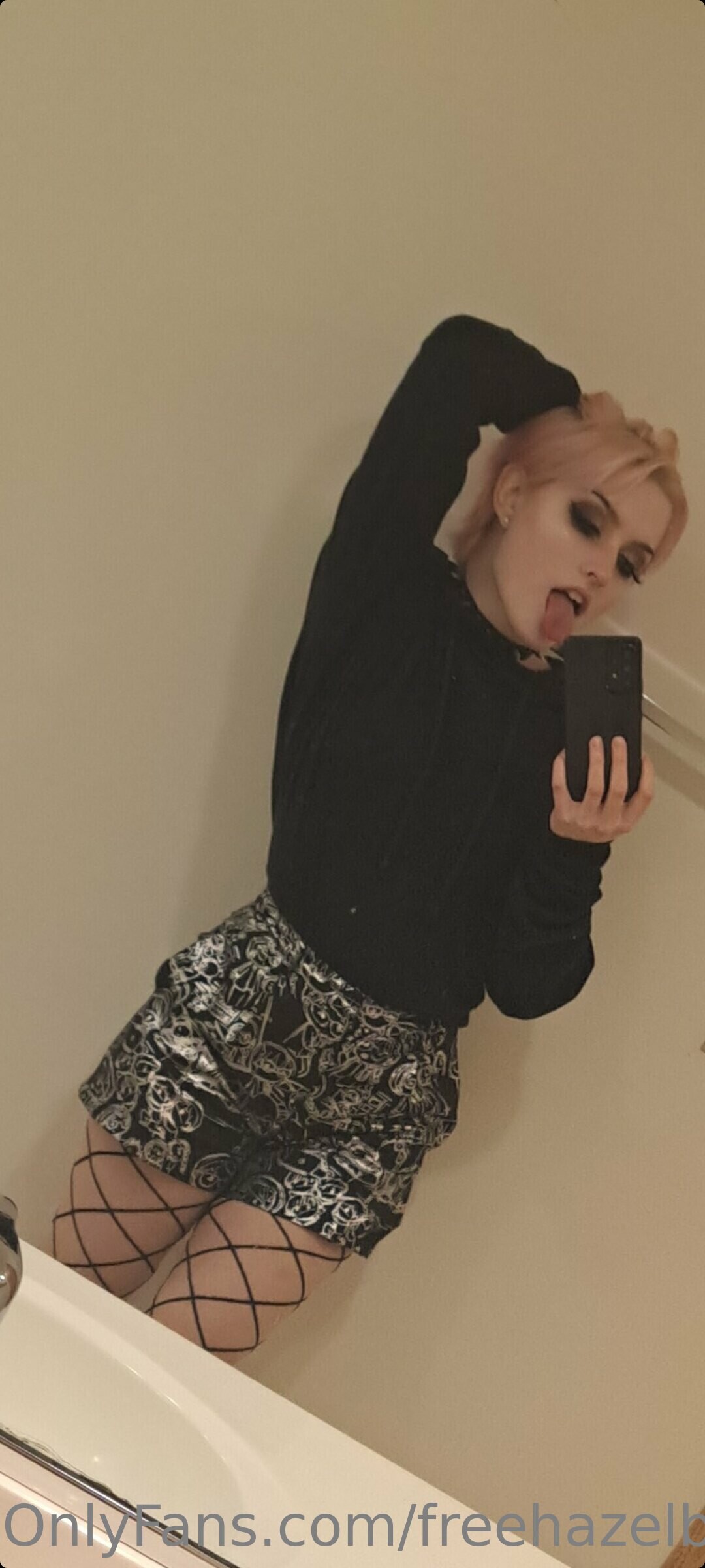 Free Ceceblair99 star sex picture