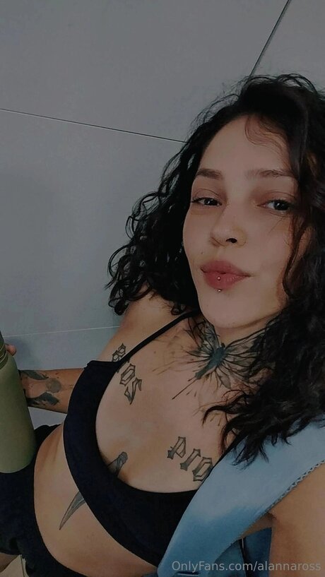 Alannaross star top pics