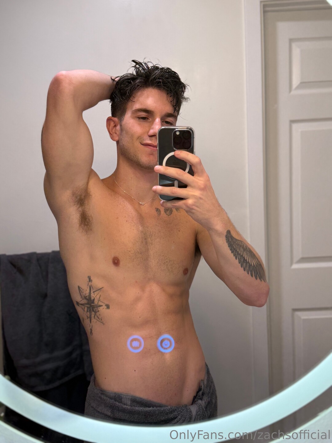 Zachsofficial model adult pic