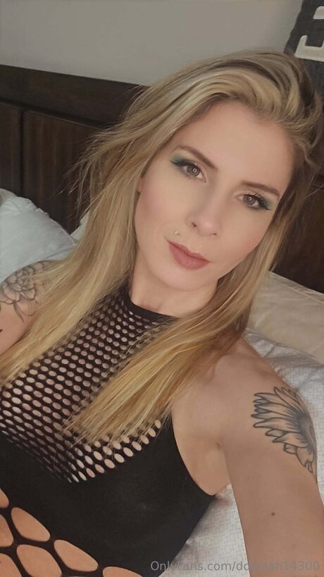 amateur lesbian onlyfans art naked galleries