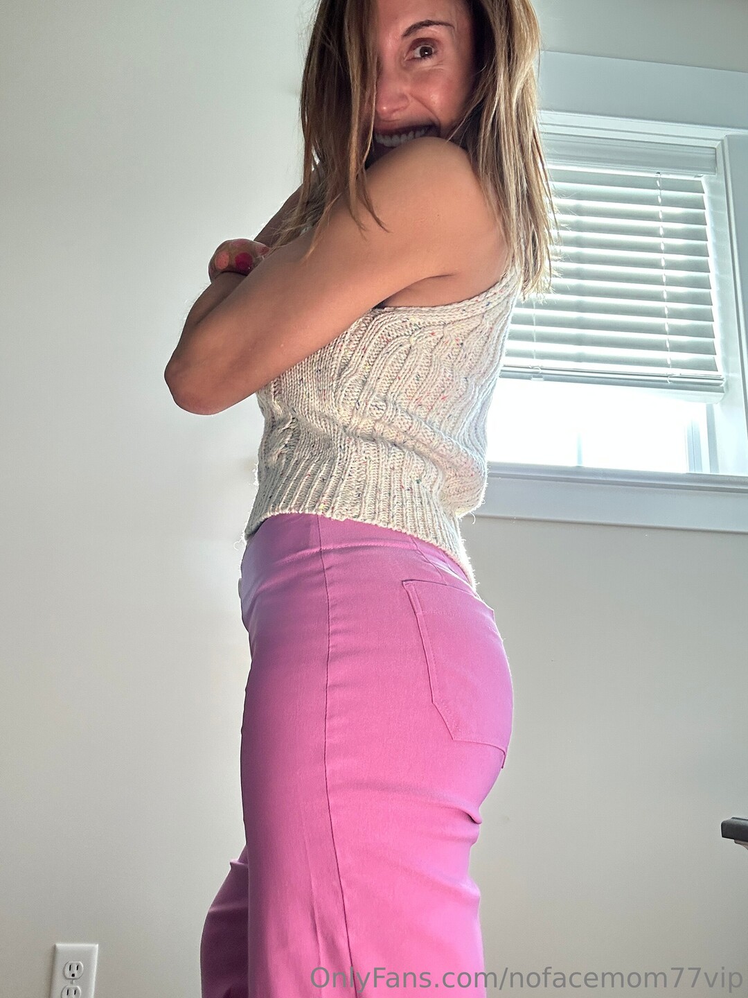Nofacemom77vip model nude pics