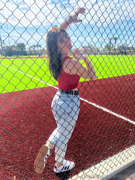 latina teen pussy onlyfans top photo