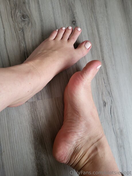 hottest midget onlyfans free porn photos